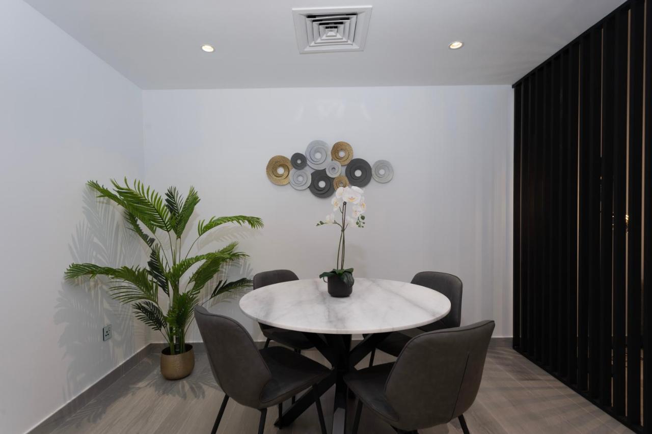 Modern Brand New 1br Homes At Greens *