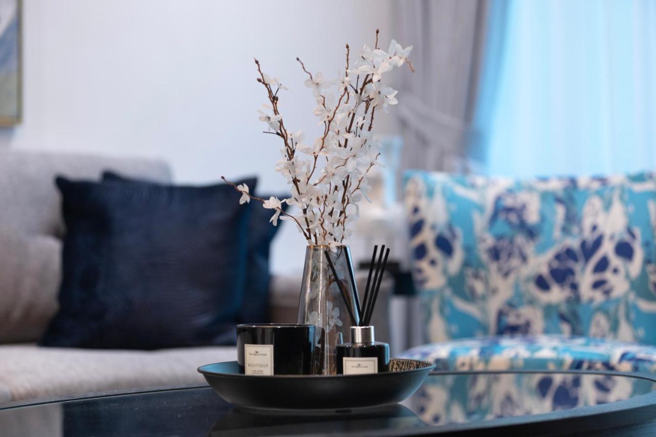 Modern Brand New 1br Homes At Greens *